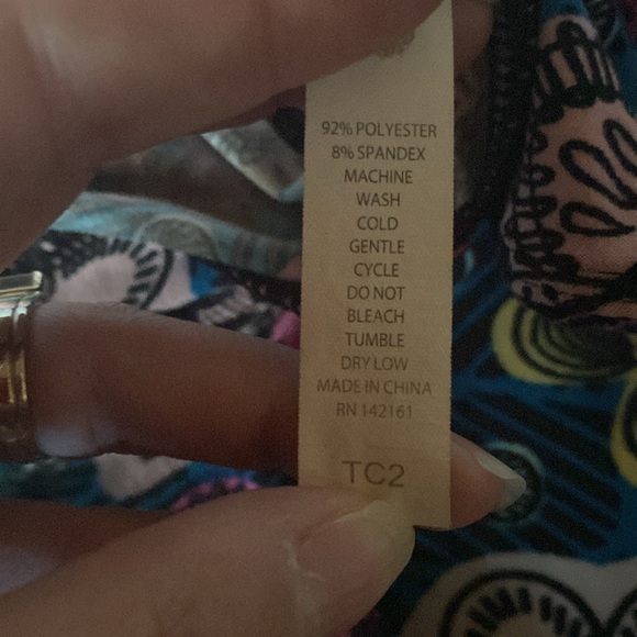 🆕LULAROE: NWOT Pop Art Floral Leggings- Size TC2 20-26. - Picture 5 of 6